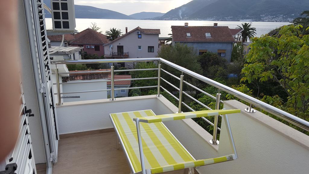 Apartment Milas Tivat Exterior foto